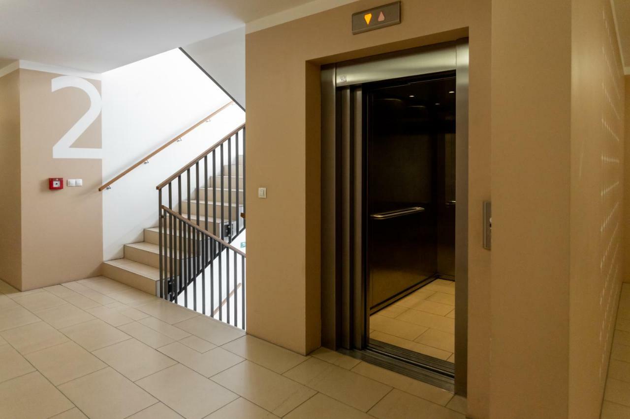 Prague Days - Family 2Bdr Apt - Garage Parking - Balcony Praga Exterior foto